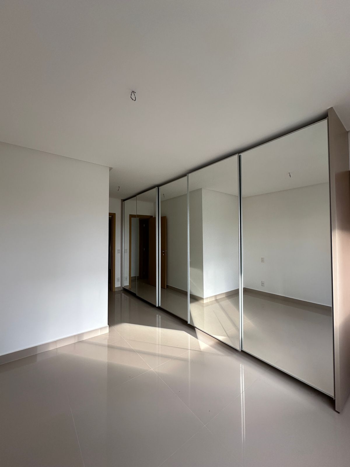 Apartamento setor Bueno, 3 Suítes plenas - 5