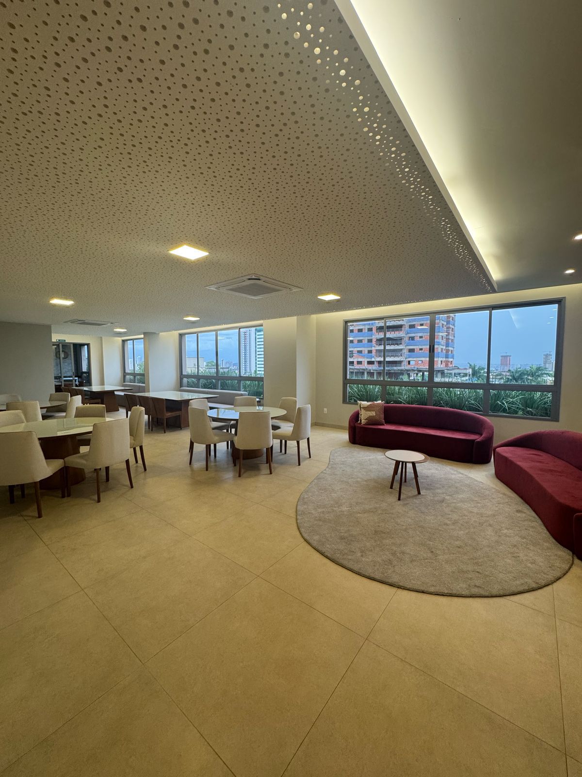 Apartamento  Jd. América, 3 Suítes plenas - 2
