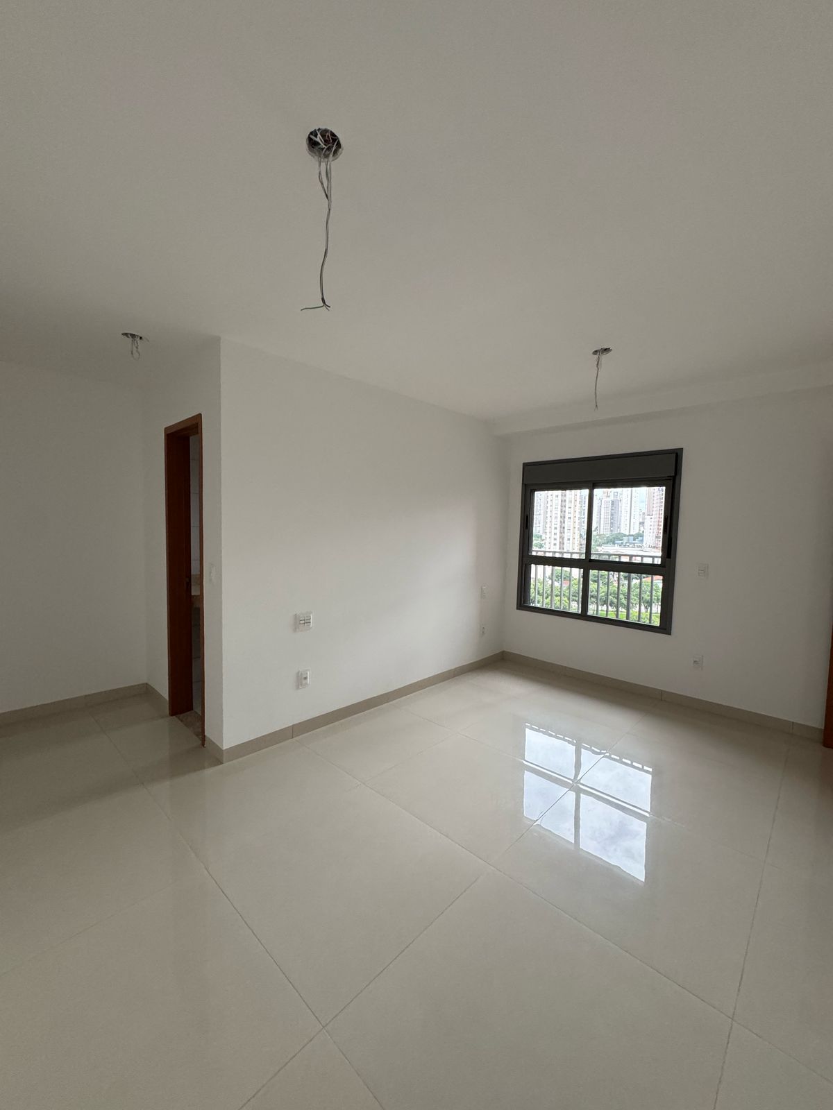 Apartamento  Jd. América, 3 Suítes plenas - 4
